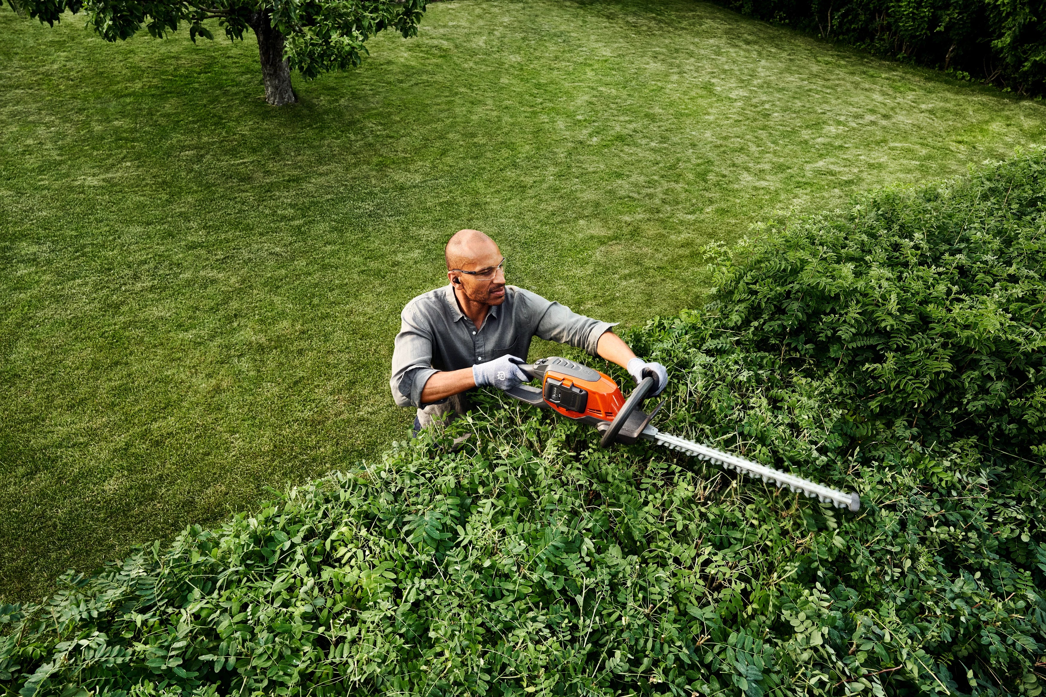 Husqvarna 215iHD45 tagliasiepi a batteria solo 45 cm