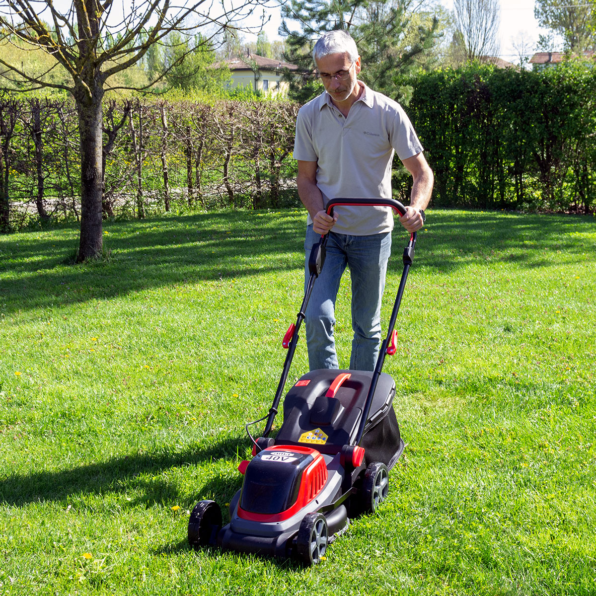FreeMow rasaerba a spinta 40V a batteria