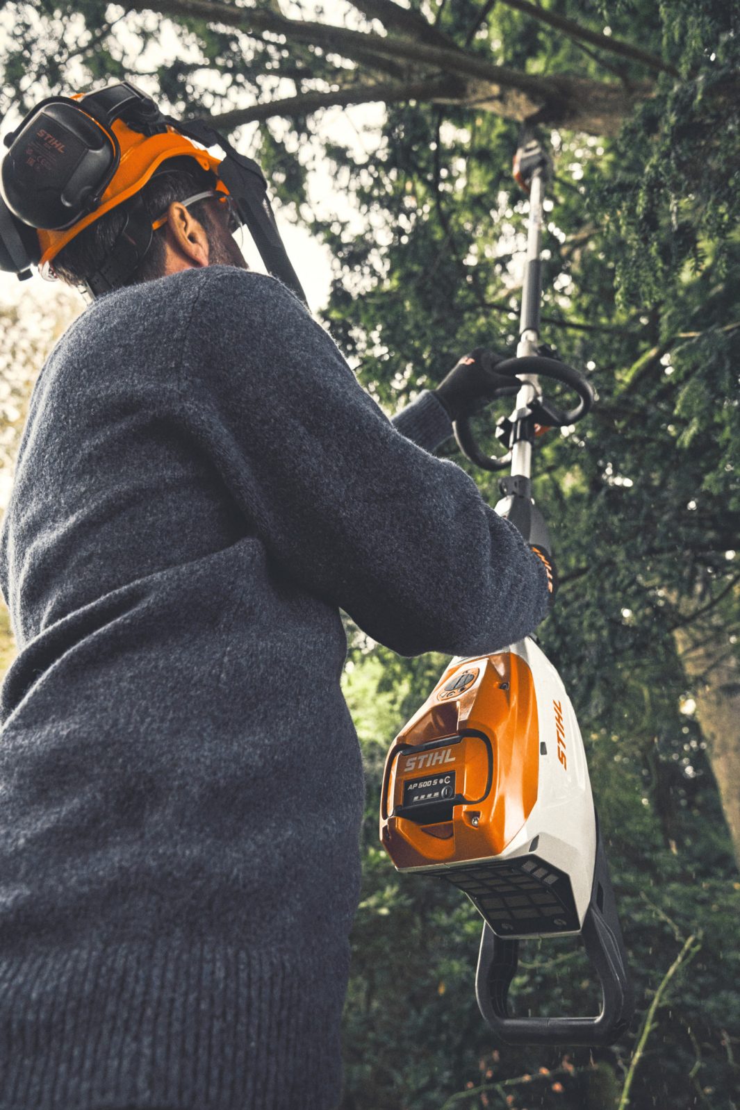 STIHL KMA 200 R multifunzione a batteria solo corpo professionale