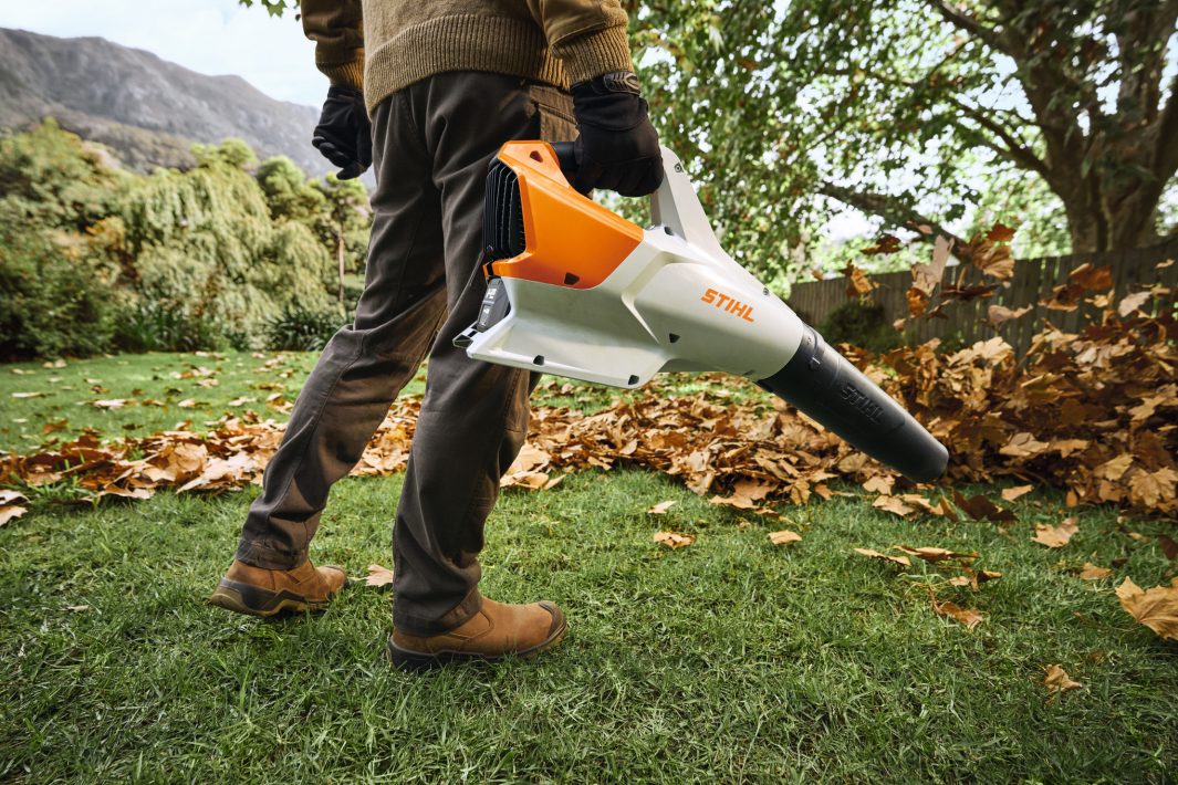 Stihl BGA 110 soffiatore a batteria 19 N solo corpo