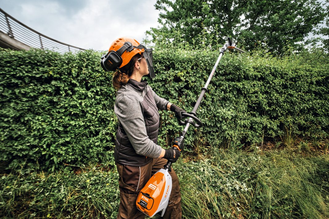 Stihl HLA 140 tagliasiepi a batteria asta 600 mm professionale