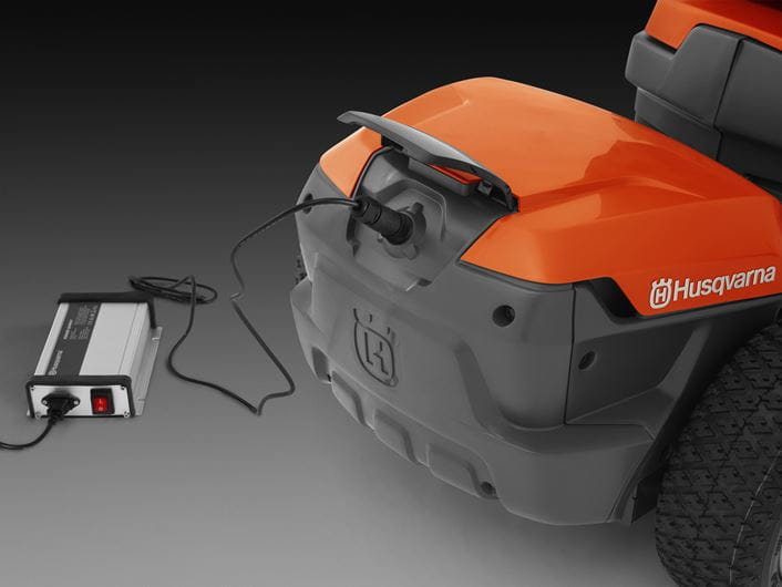 Husqvarna R 112iC rider batteria fino a 4700 m²