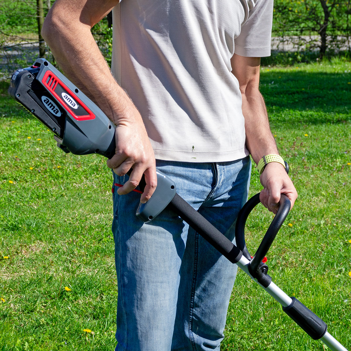 FreeMow tagliasiepi a batteria da giardino