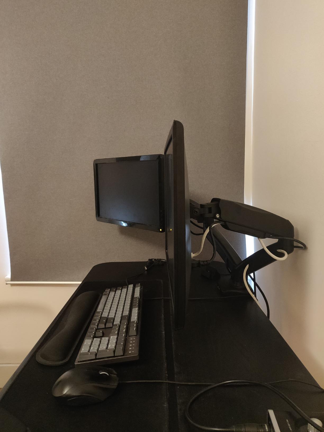 VonHaus Supporto Doppio Monitor a Gas da Scrivania con USB 6 kg