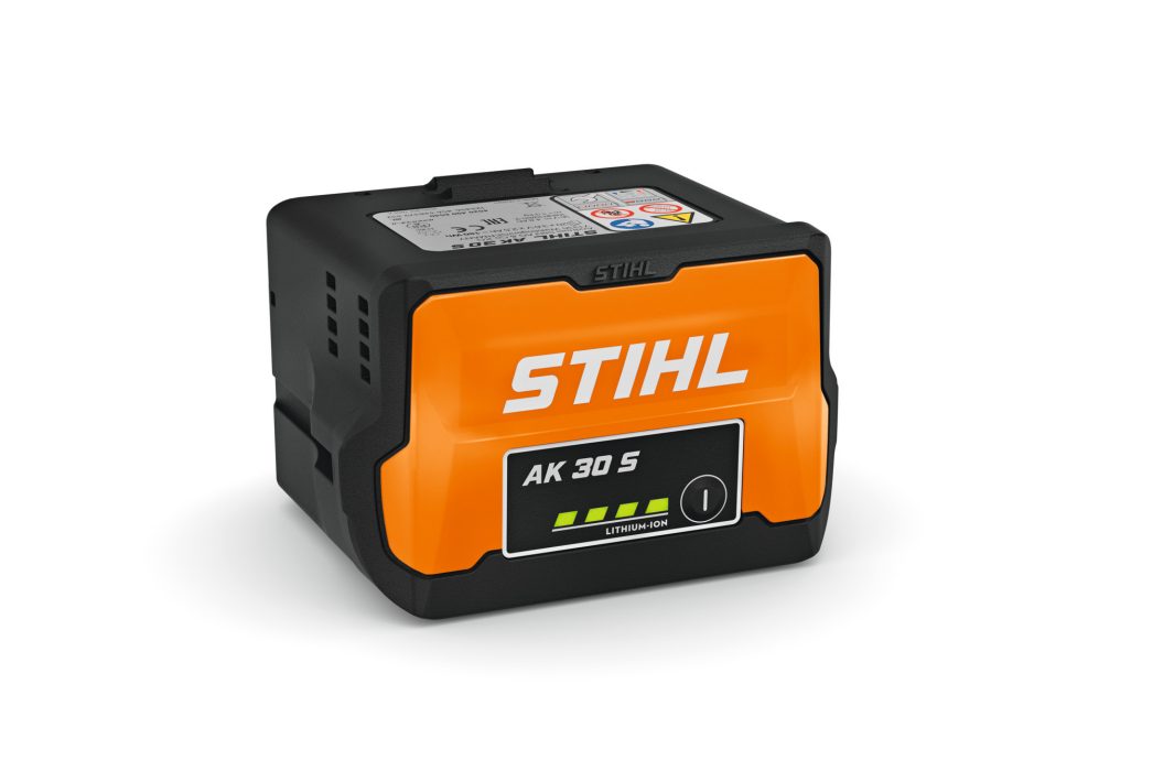 STIHL AK 30 S kit batteria e caricabatterie 36 V