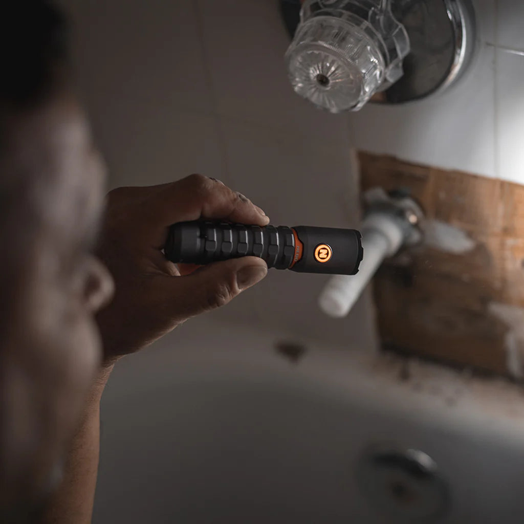 Nebo Torchy 2K torcia led 2000 lumen ricaricabile USB-C