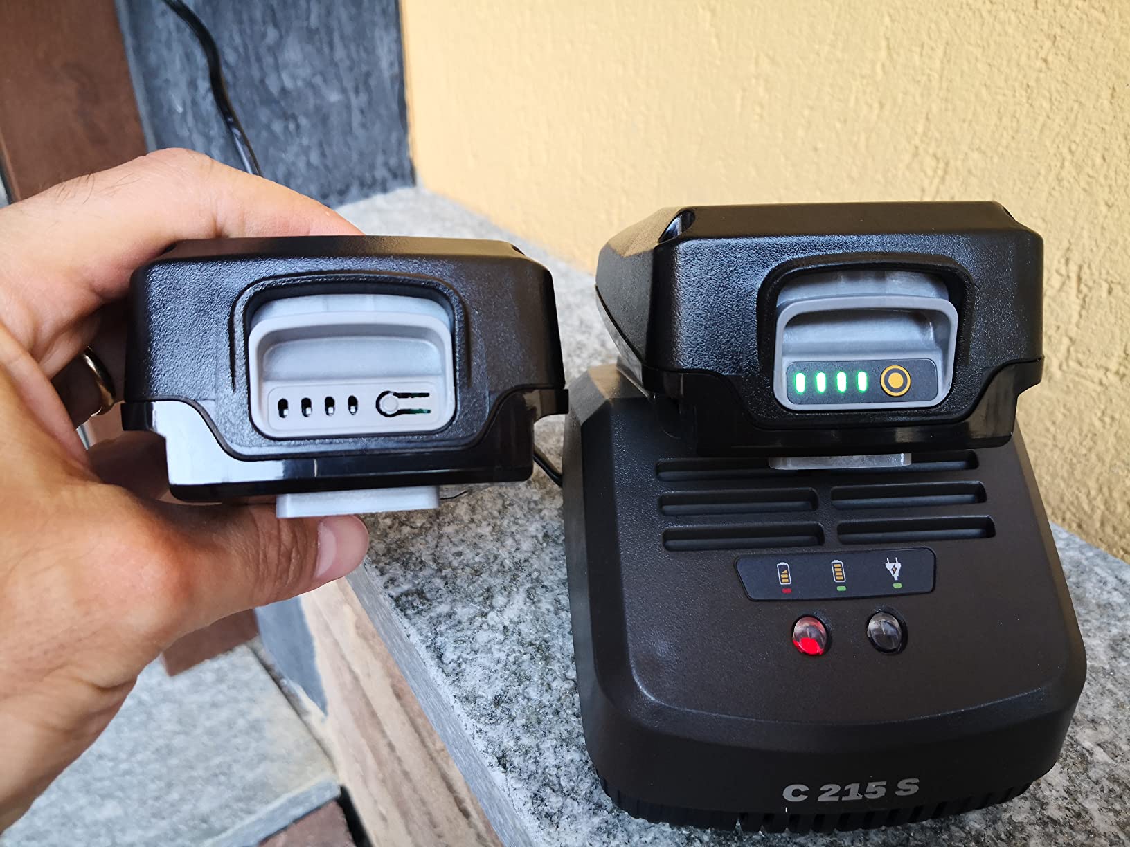 Alpina AHT 20 Li Kit tagliasiepi a batteria 70 cm 2 Ah