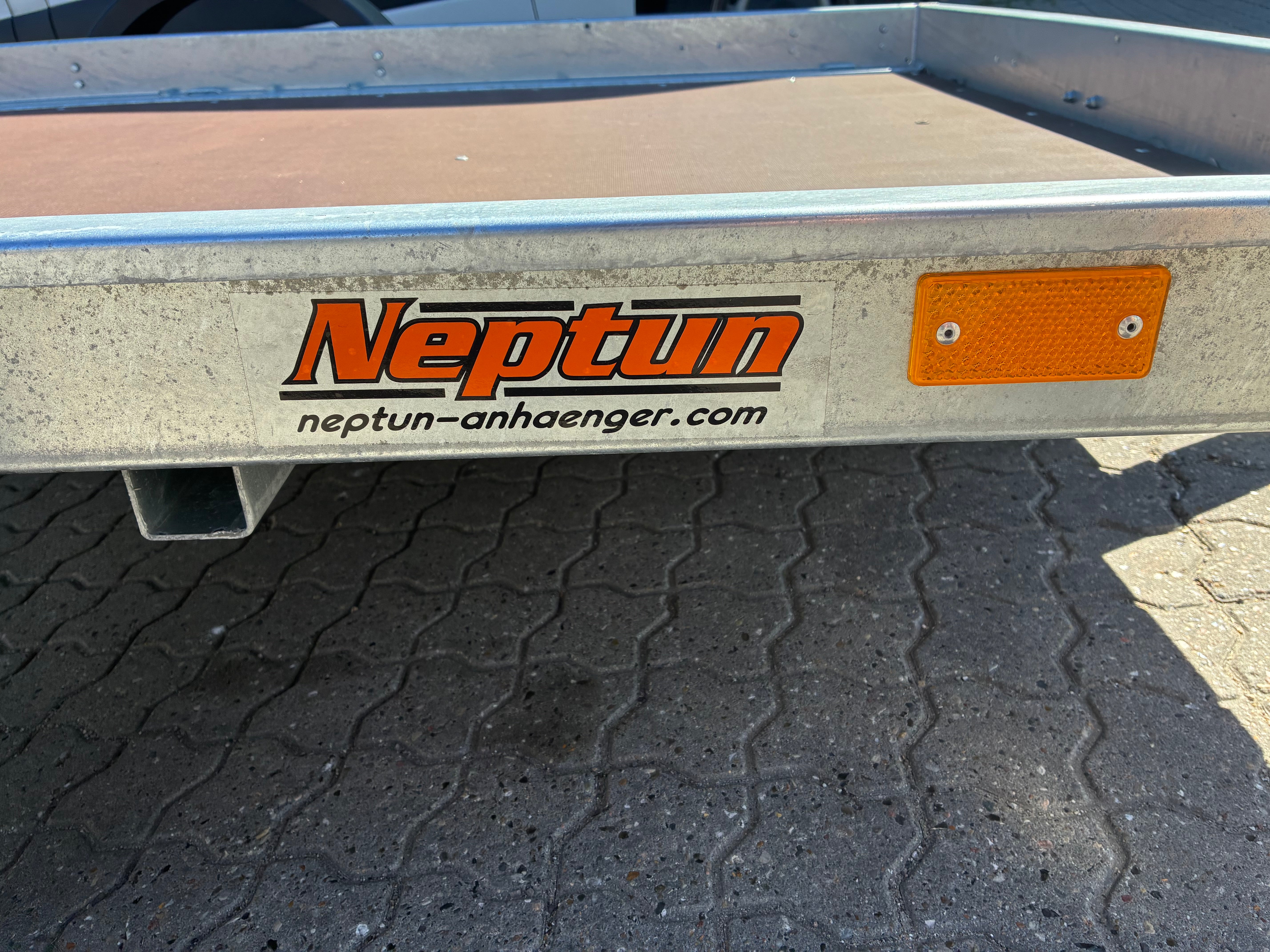 Neptun N7-255 Multi rimorchio ribaltabile 750 kg