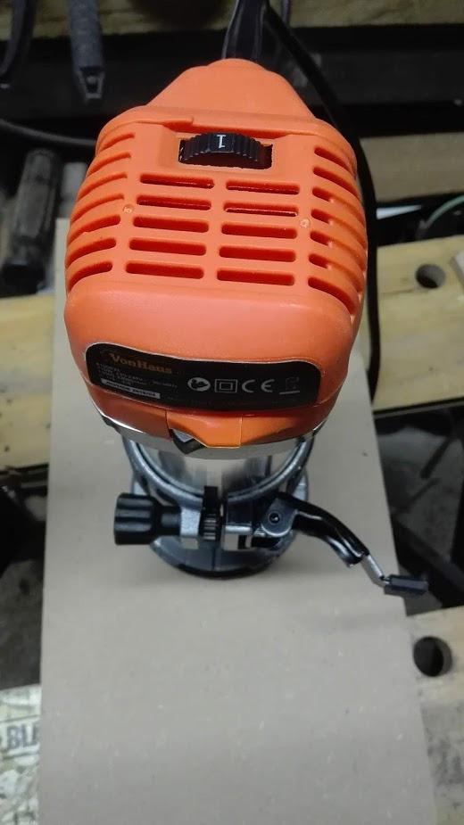 VonHaus Fresatrice Verticale 710W 3 Pinze 6-8 mm