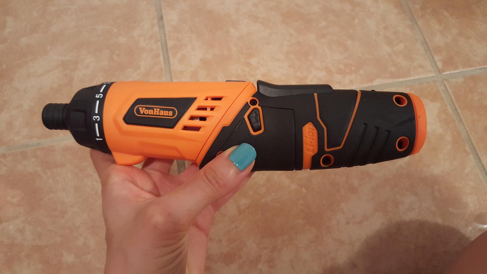 VonHaus Cacciavite cordless 3.6V set 50 pezzi LED