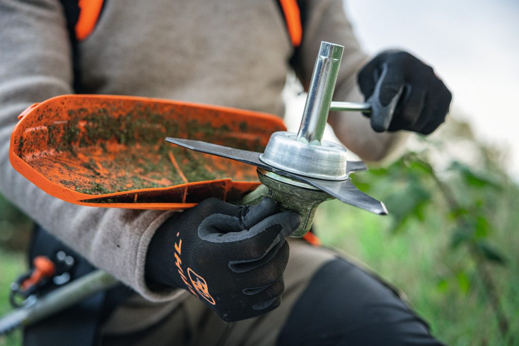 STIHL FSA 200 Decespugliatore Batteria Solo