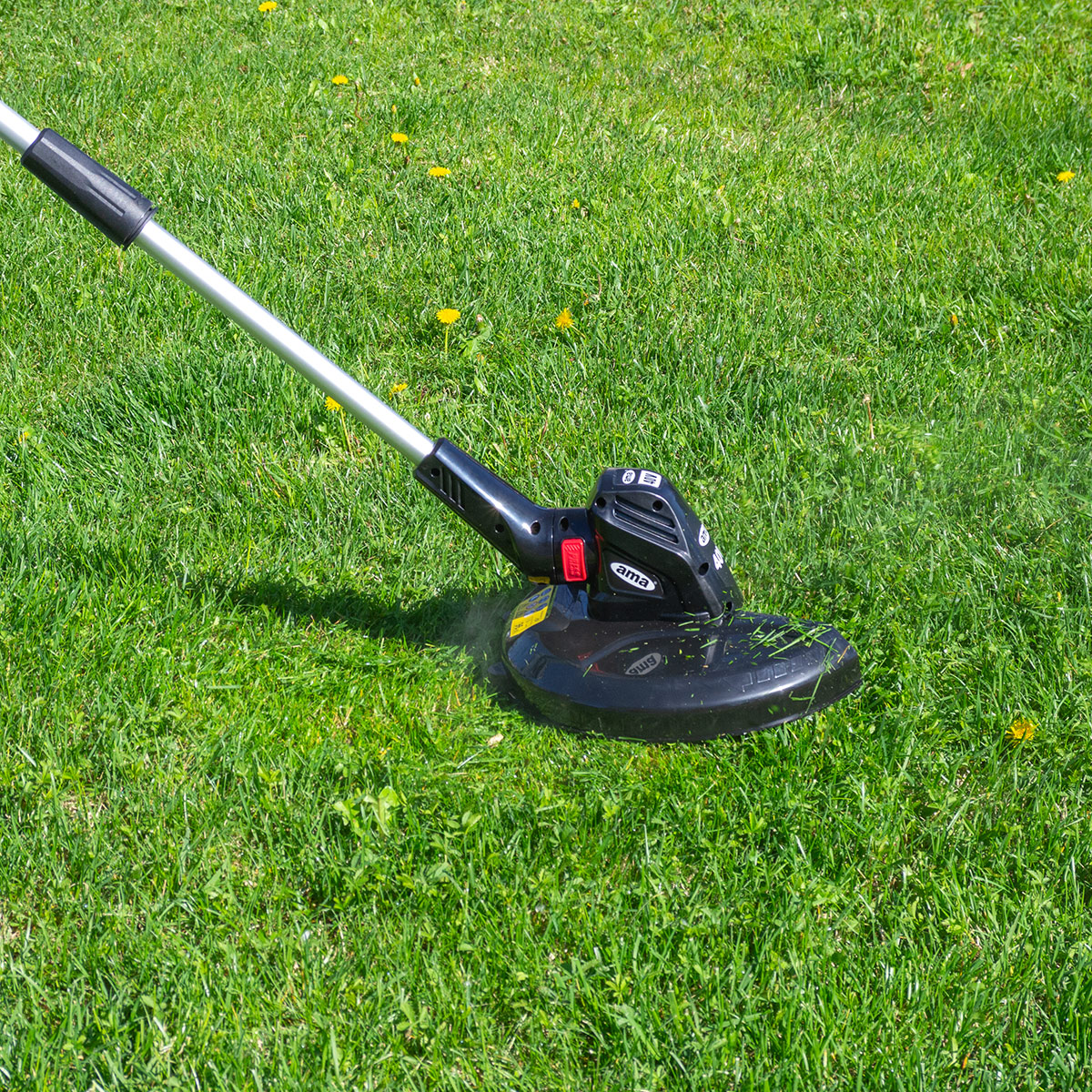 FreeMow tagliasiepi a batteria da giardino