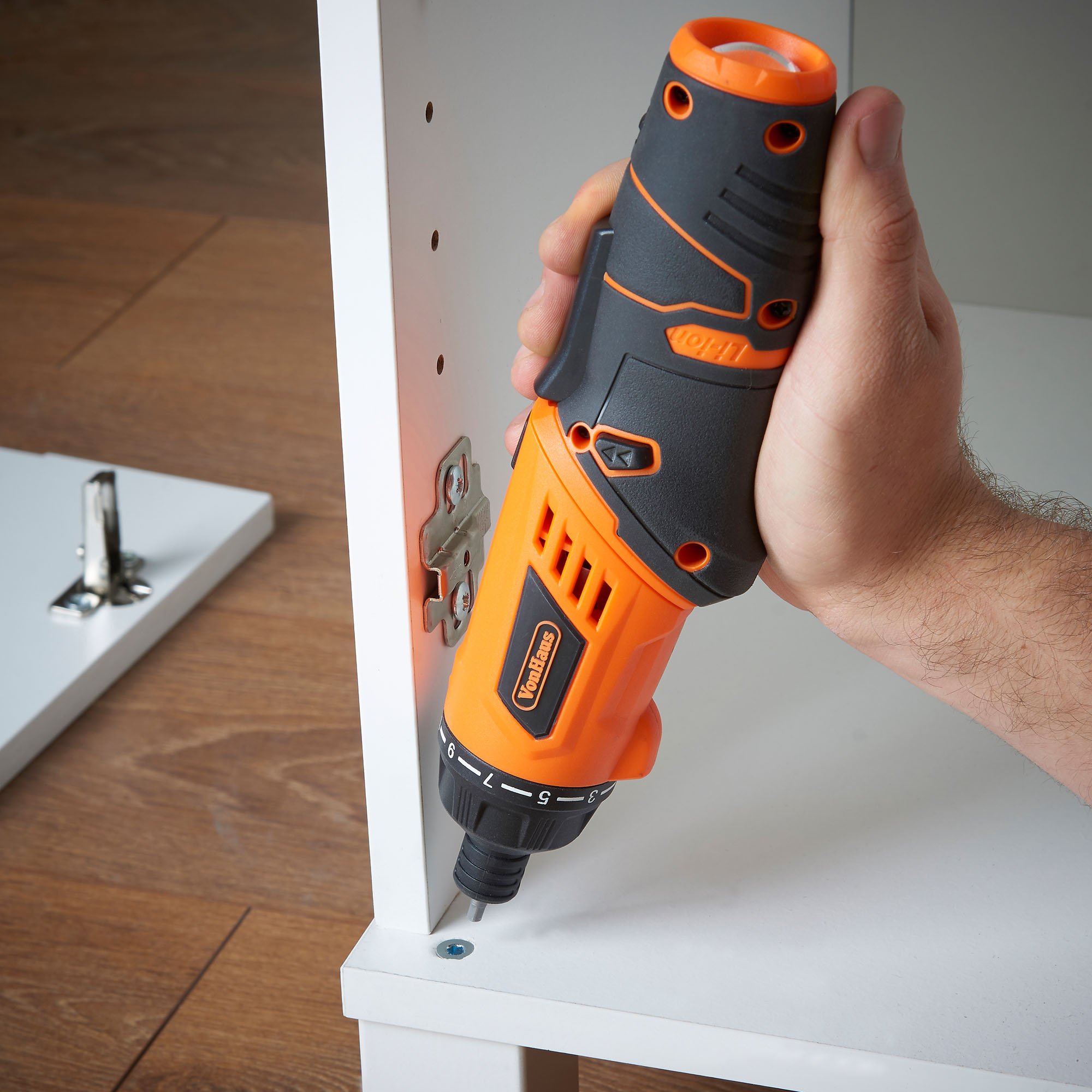 VonHaus Cacciavite cordless 3.6V set 50 pezzi LED
