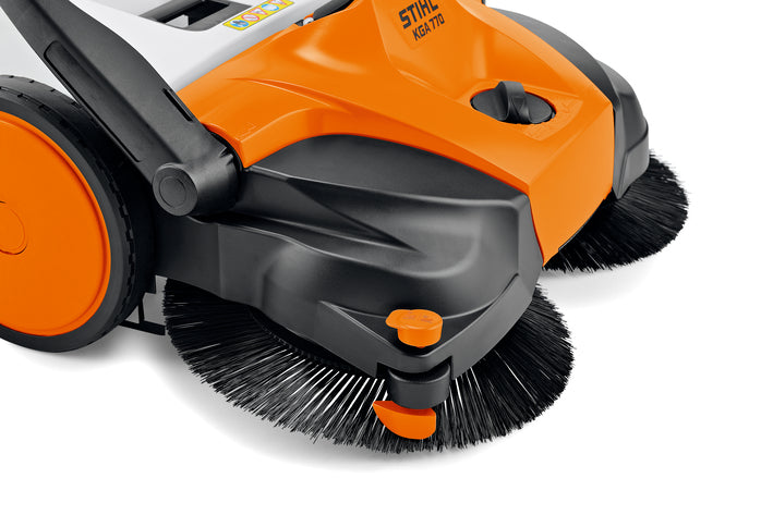 STIHL KGA 770 spazzatrice a batteria 77 cm AP