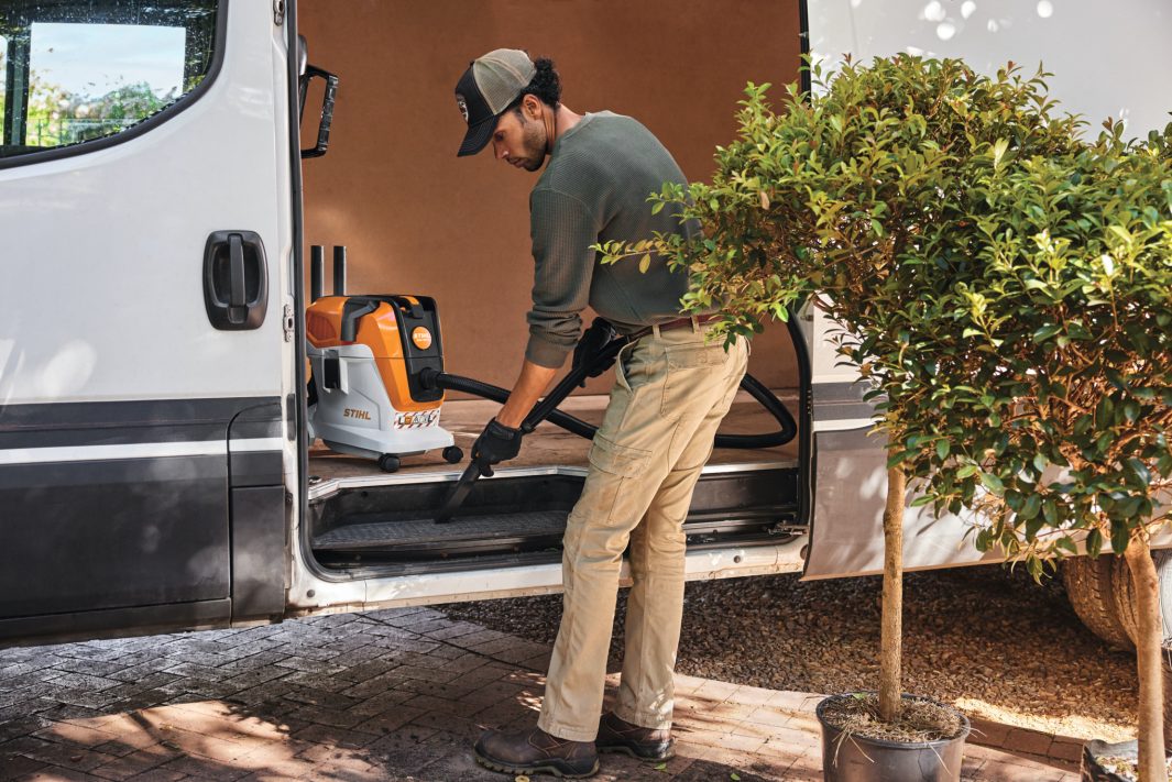 STIHL SEA 100 L aspirapolvere a batteria umido e secco
