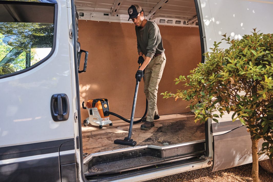 STIHL SEA 100 L aspirapolvere a batteria umido e secco