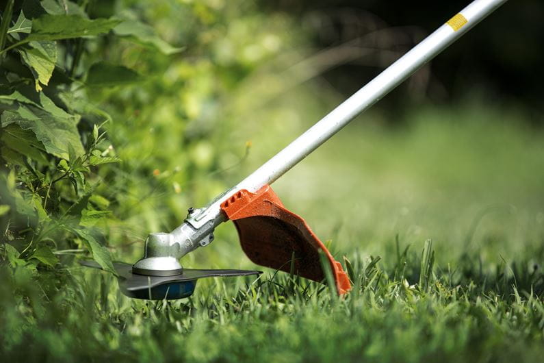 Husqvarna 325iR Decespugliatore Batteria Solo 42 cm