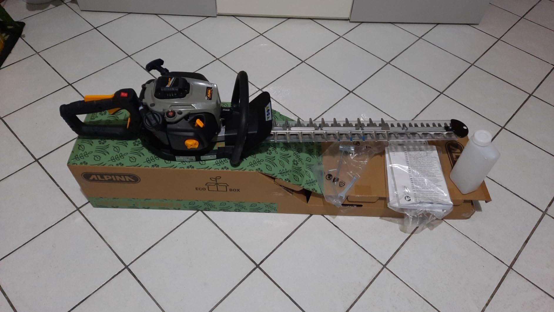 Alpina AHT 555 Tagliasiepi a Scoppio 70 cm 35 mm