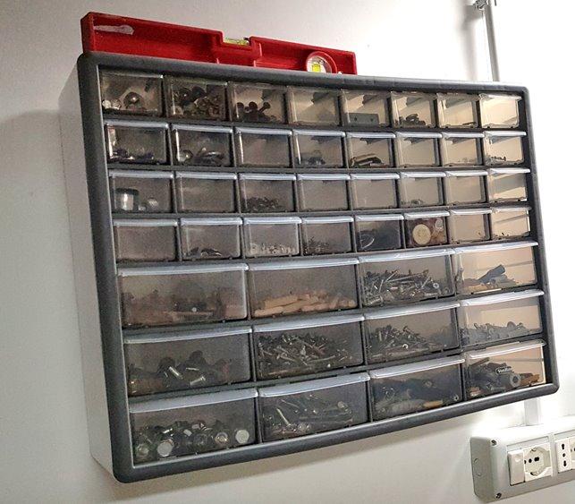 VonHaus Organizer 30 cassetti portaviti da parete grigio