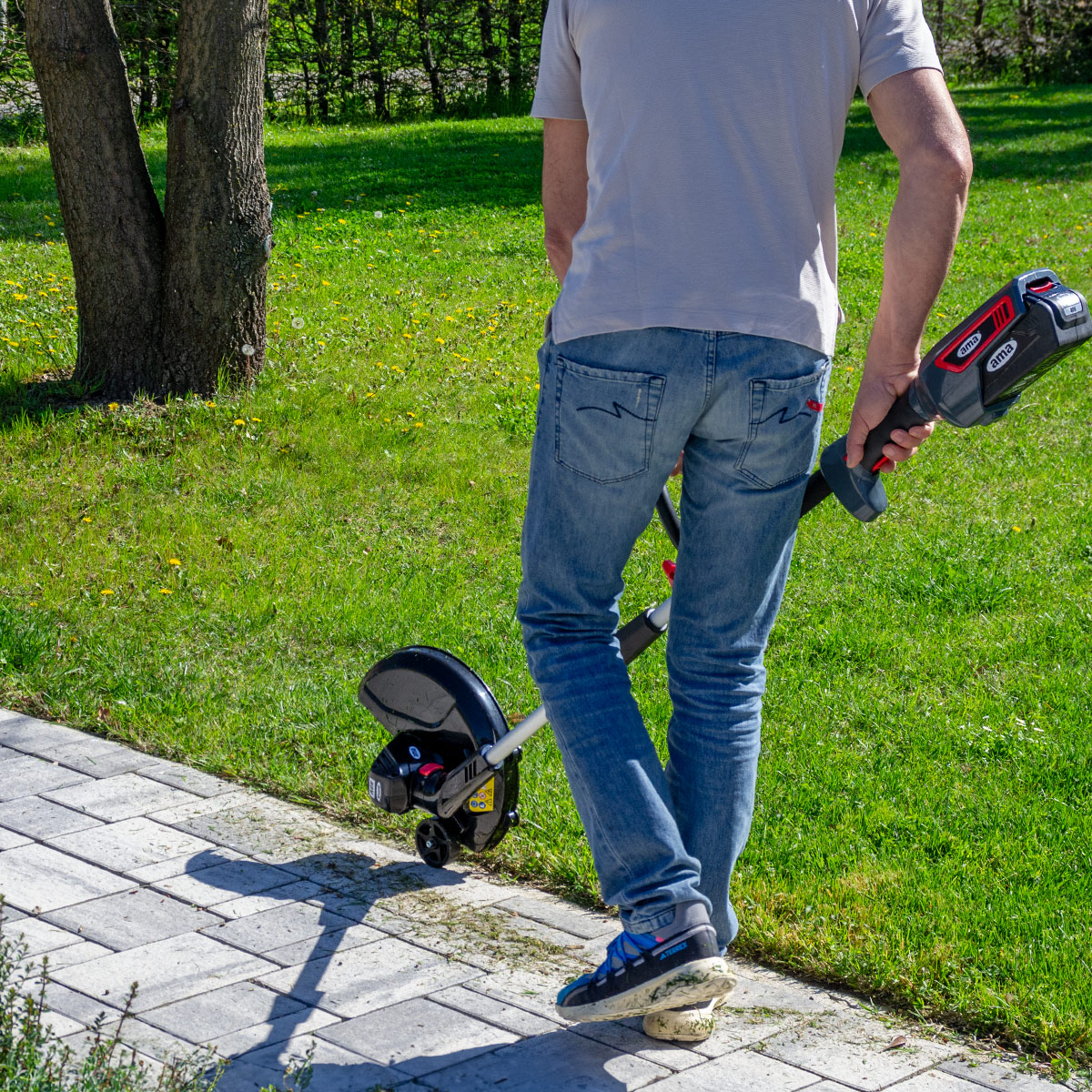 FreeMow tagliasiepi a batteria da giardino