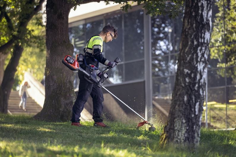 Husqvarna 525iRXT Decespugliatore a Batteria Solo 46 cm