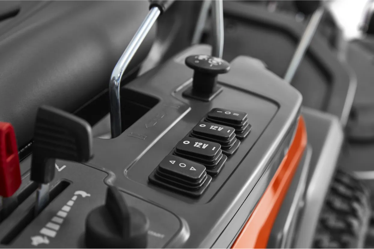 Husqvarna R 420TSX AWD rider tagliaerba frontale 4x4