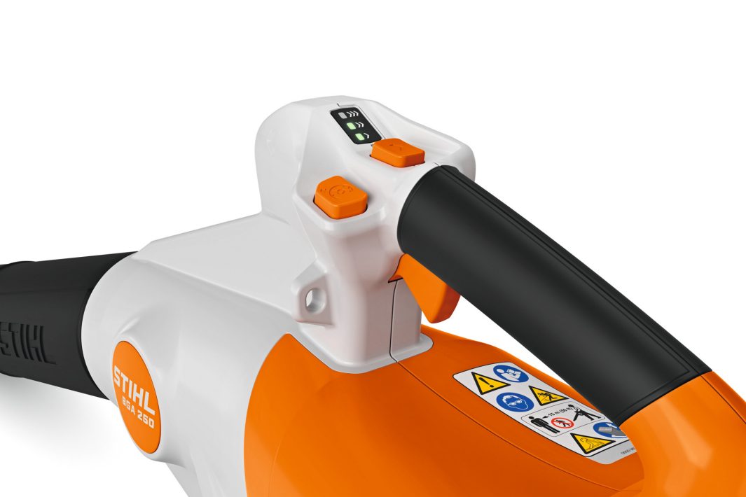 STIHL BGA 250 soffiatore a batteria professionale corpo macchina