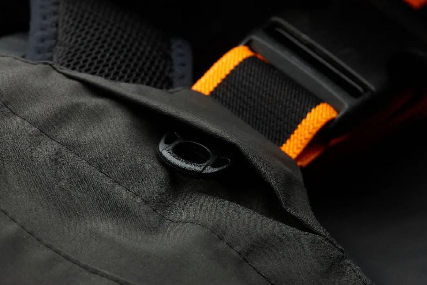 Savage Gear SG8 Chest Zip waders traspiranti con cerniera