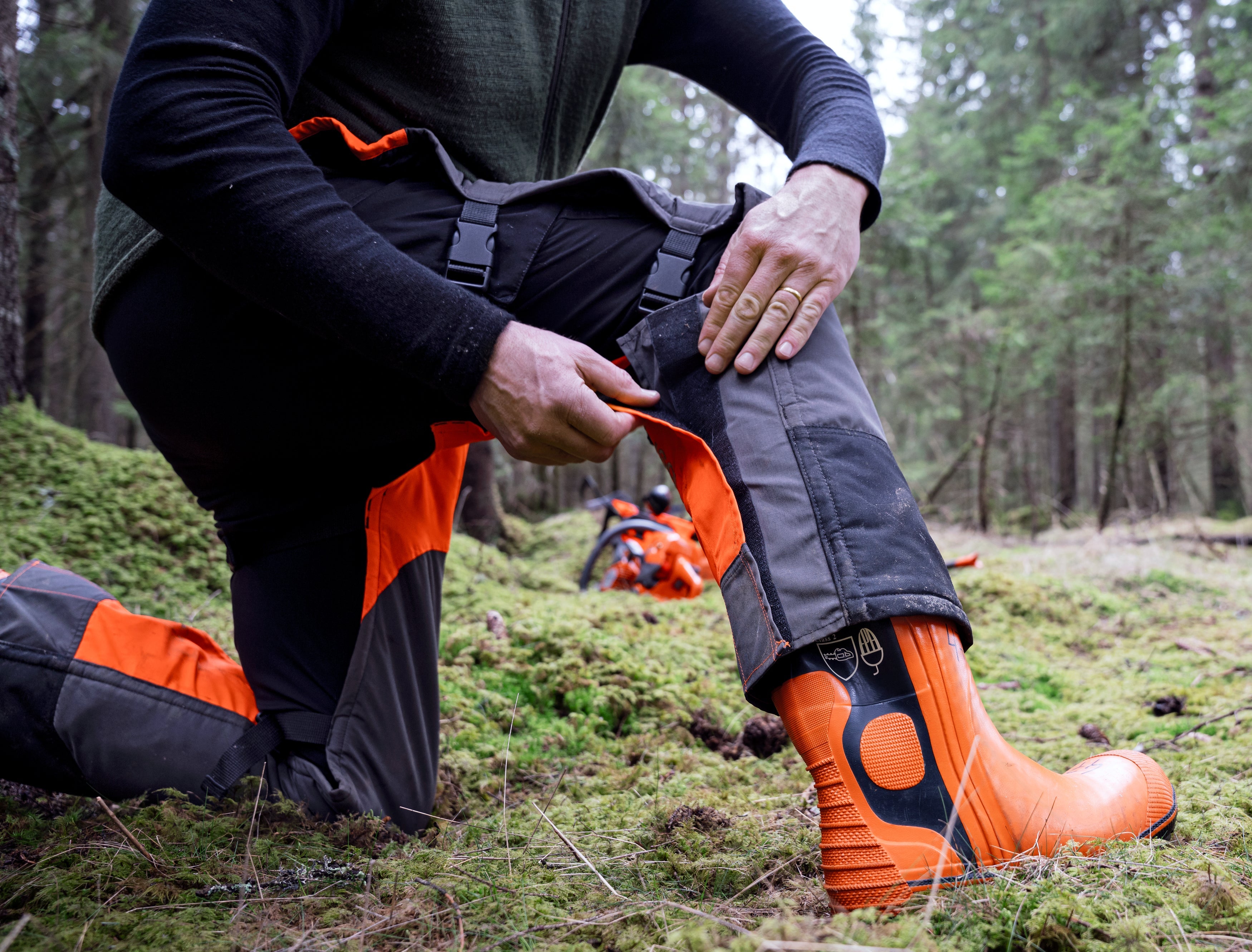 Husqvarna Functional gambali antitaglio motosega L