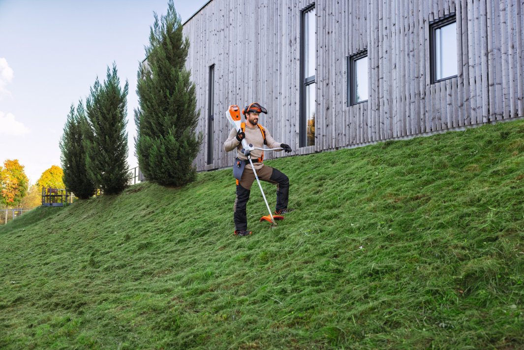 STIHL FSA 200 Decespugliatore Batteria Solo