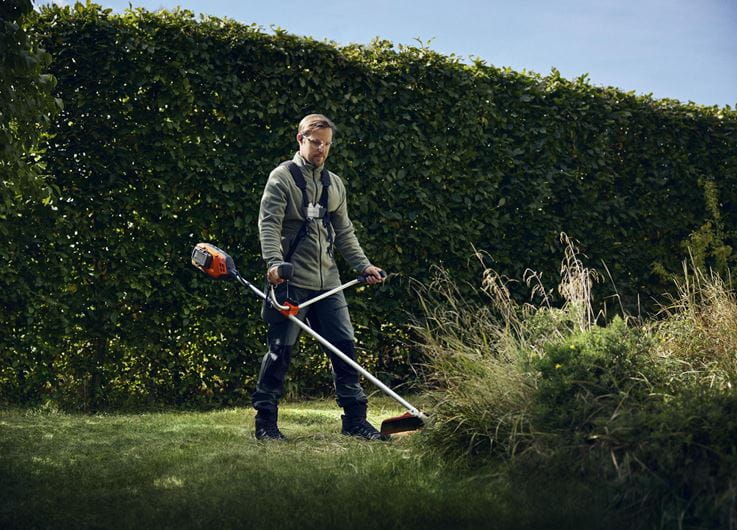 Husqvarna 325iR Decespugliatore Batteria Solo 42 cm