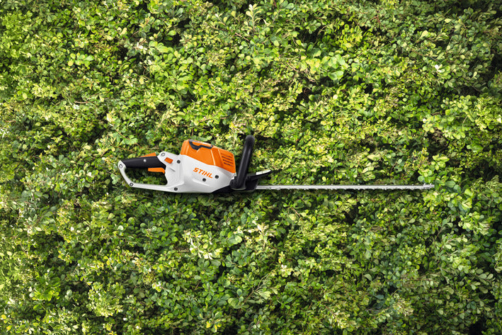 Stihl HSA 50 tagliasiepi a batteria set AK 10 + AL 101