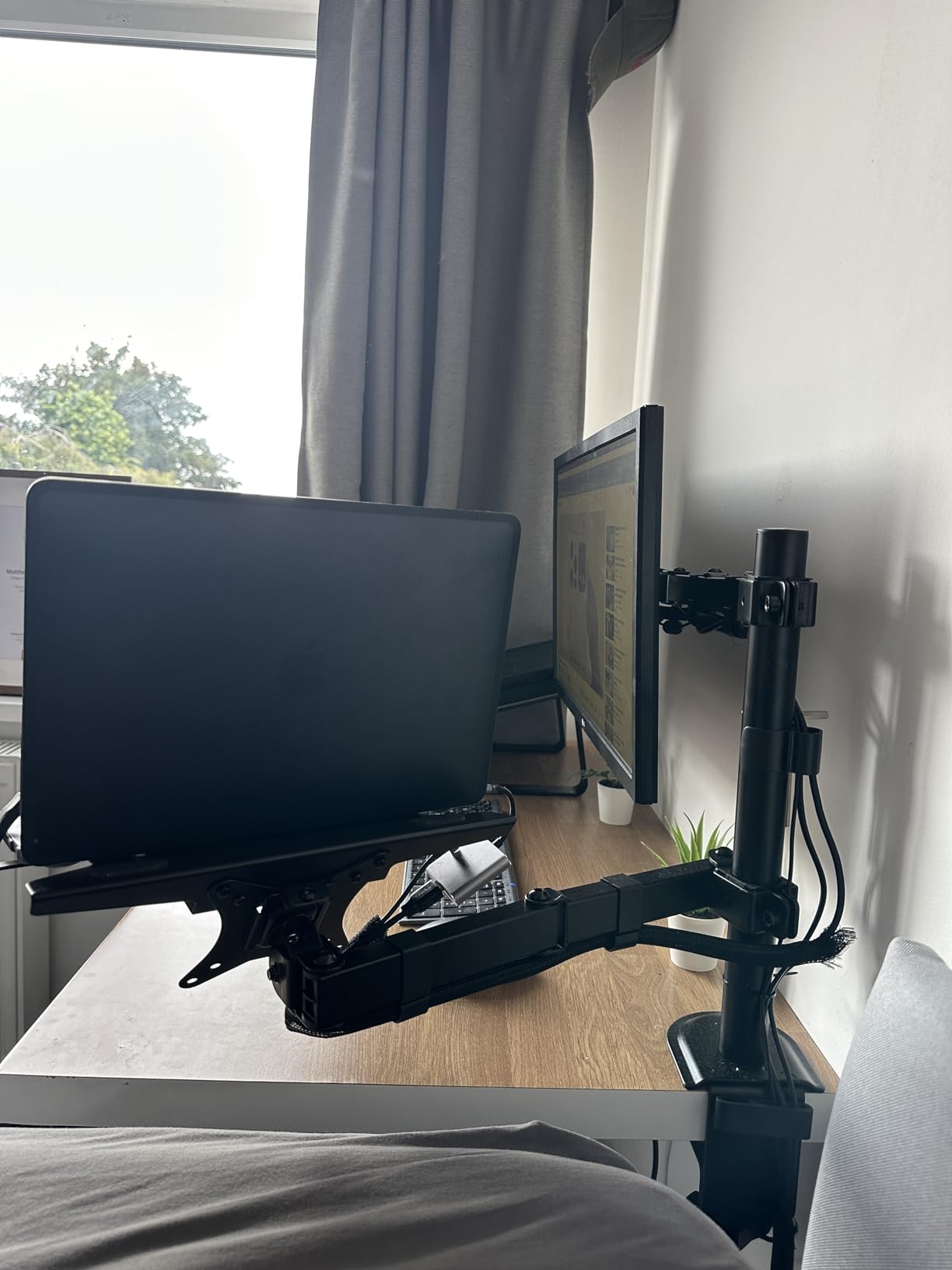 VonHaus Supporto Doppio Monitor e Laptop a Morsetto Nero